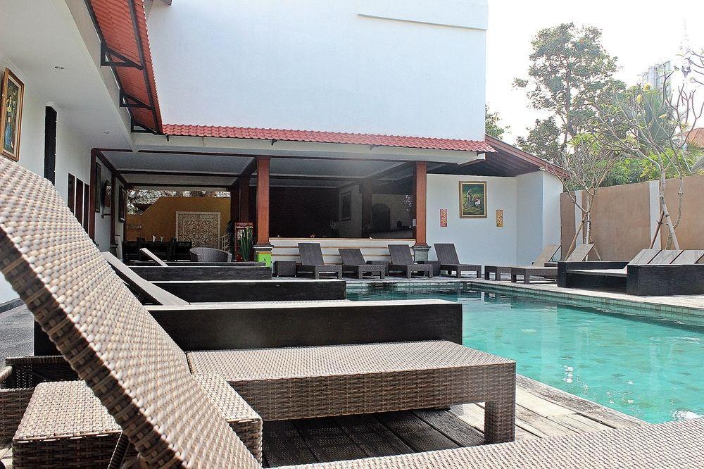 Mirah Hostel Legian  Ngoại thất bức ảnh