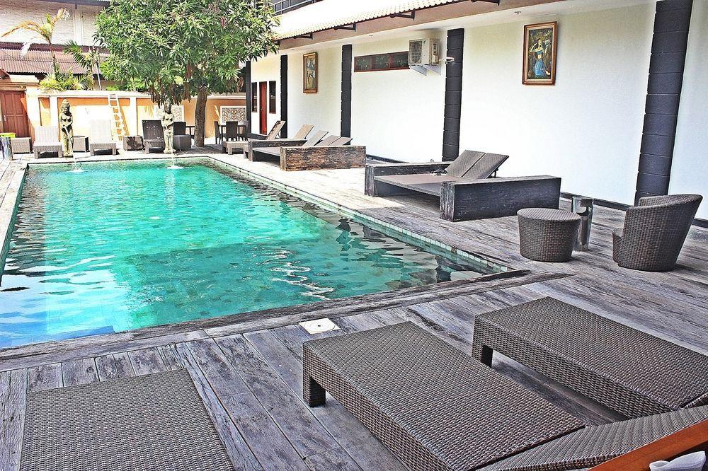 Mirah Hostel Legian  Ngoại thất bức ảnh