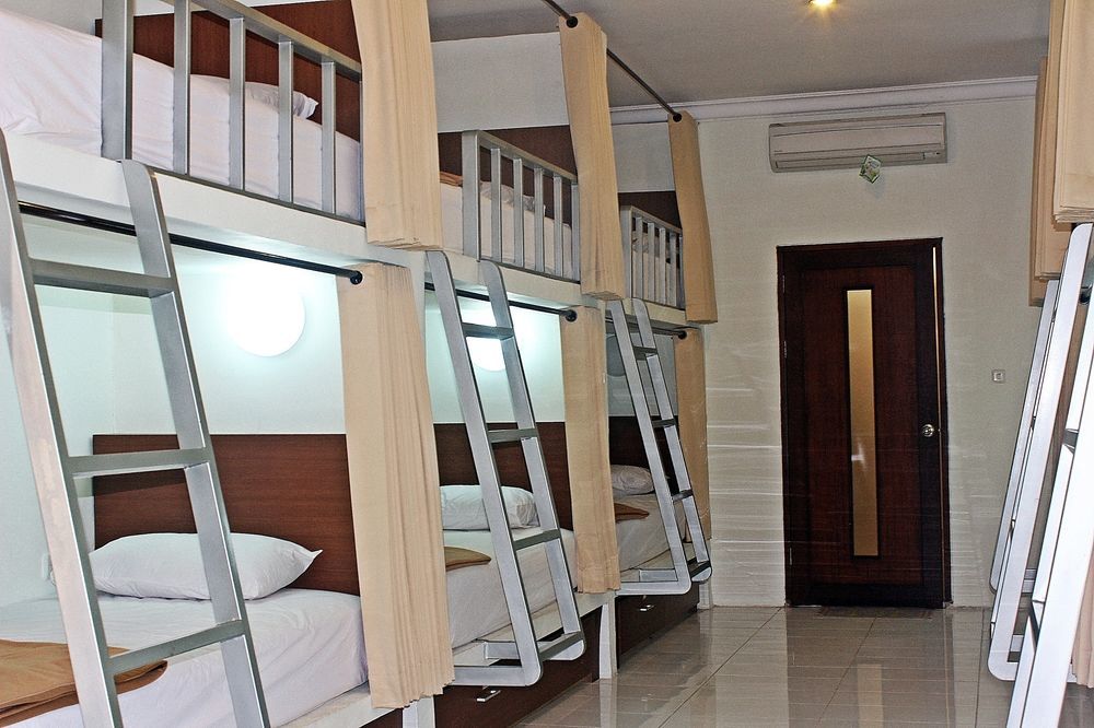 Mirah Hostel Legian  Ngoại thất bức ảnh