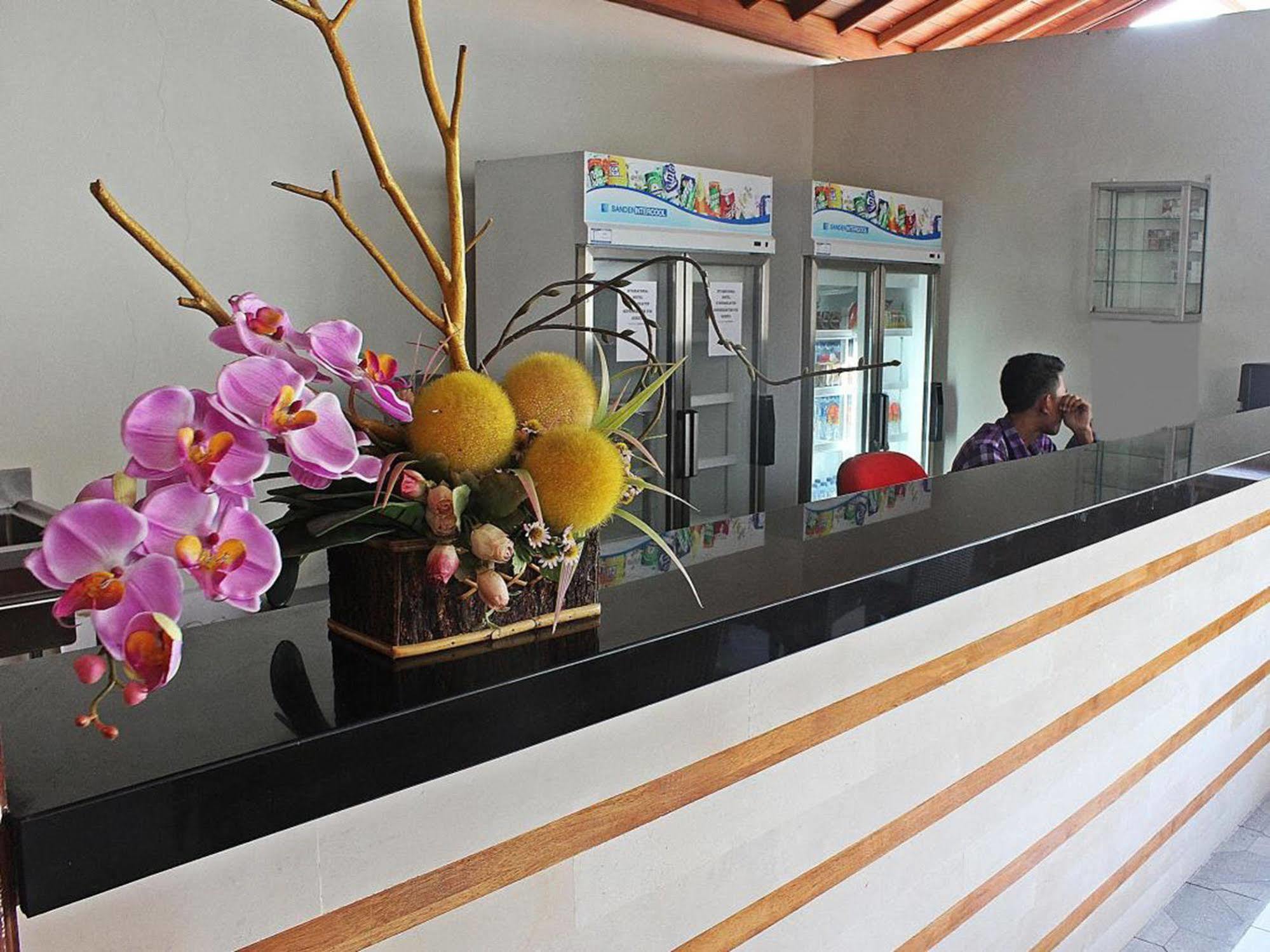 Mirah Hostel Legian  Ngoại thất bức ảnh