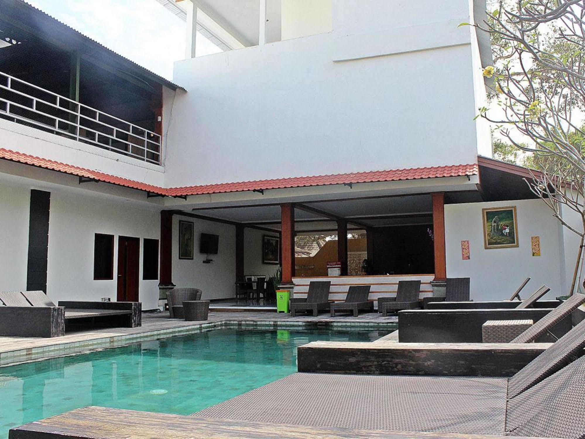 Mirah Hostel Legian  Ngoại thất bức ảnh