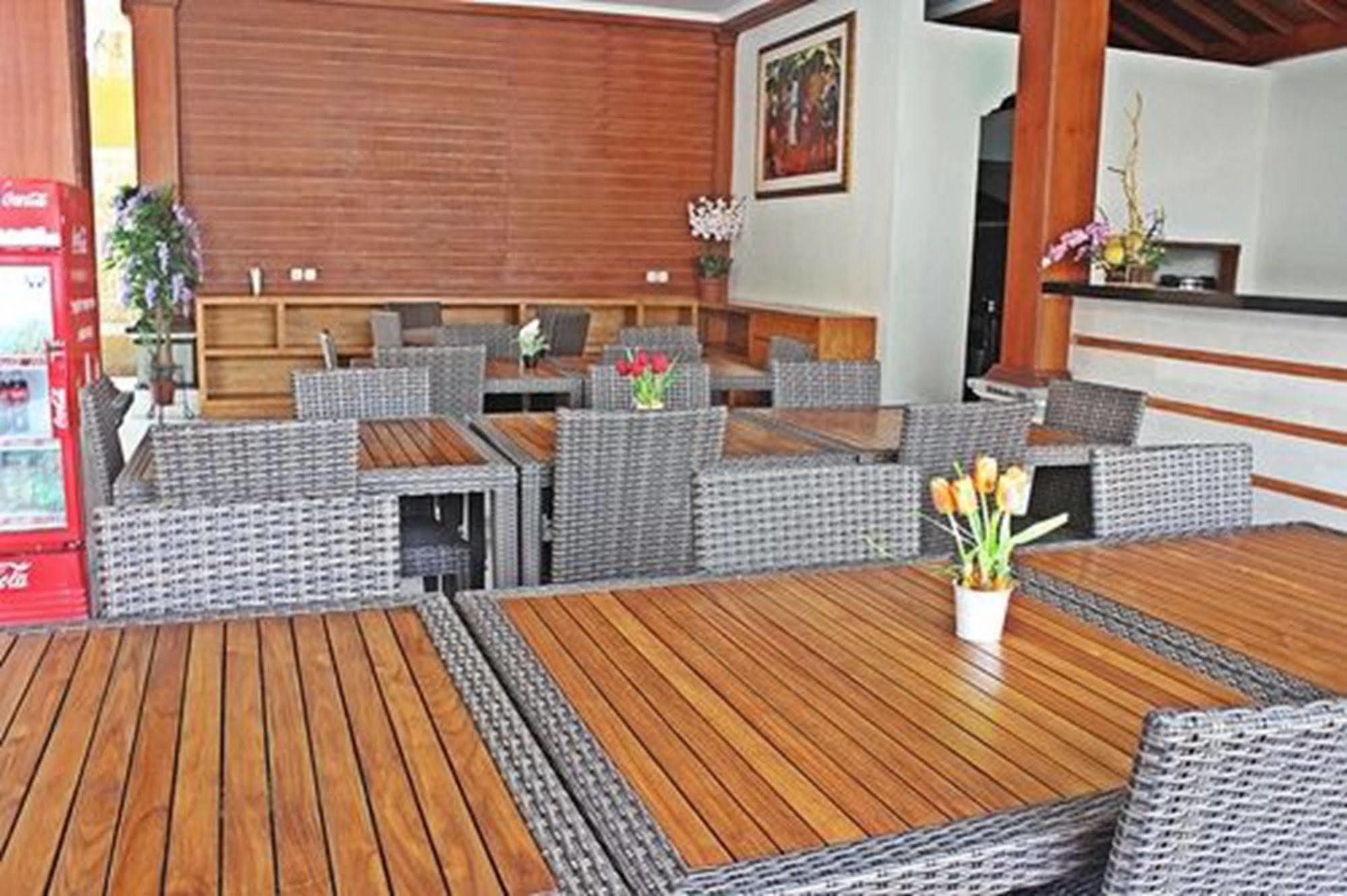 Mirah Hostel Legian  Ngoại thất bức ảnh